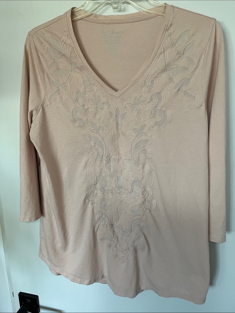 Chico's Blush Pink V-Neck 3/4 Sleeve Embroidered Top